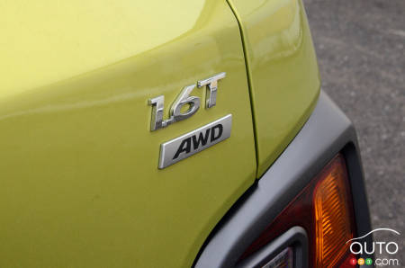 Hyundai Kona, badging